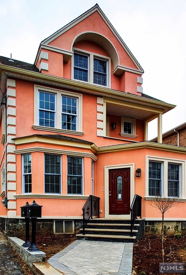 Foto del edificio - 1565 Gerome Ave