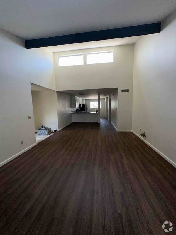 The Village Mission Valley Apartments for Rent with a Garage San