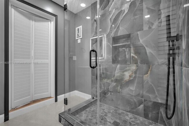 Foto del edificio - 14600 NW 11th Ct