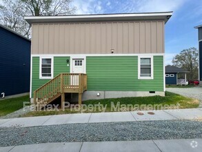 Building Photo - 2313 Owen St