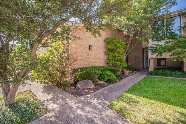 Foto del edificio - Amazing Townhome