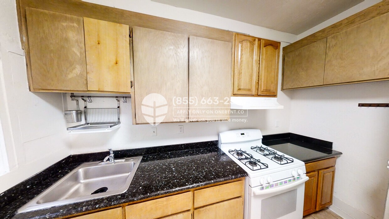 Foto principal - 2433 Warring St