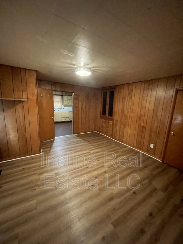 Building Photo - 1511 Scott St