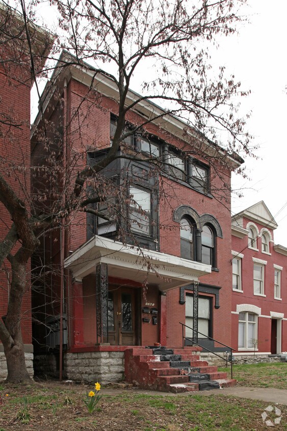 Building Photo - 1361 S Brook St