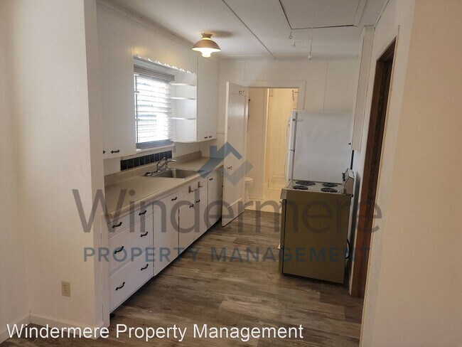 Foto del edificio - 1 br, 1 bath House - 512 Columbia Street