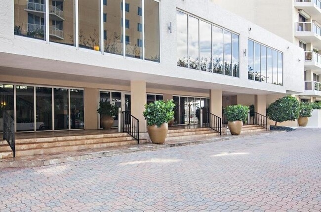 Photo - 1617 N Flagler Dr Apartment