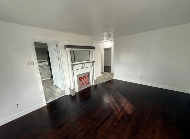 Foto del edificio - 775 Melrose Ave