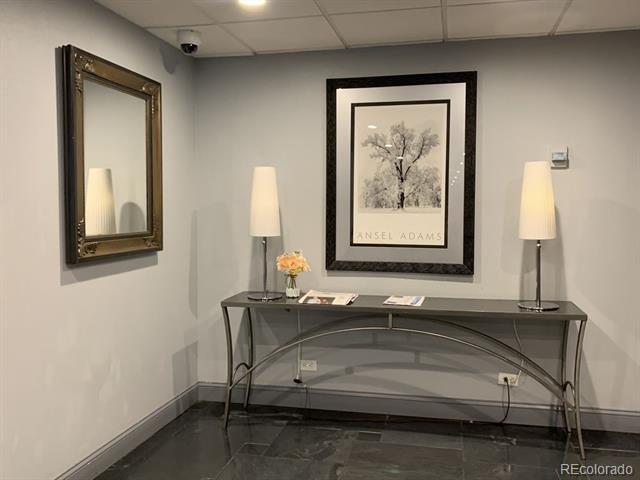 Foto del edificio - 888 Logan St