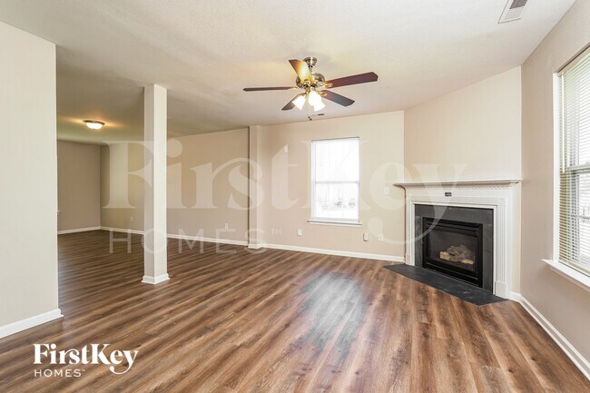 Foto del edificio - 165 Salem Trail Ct