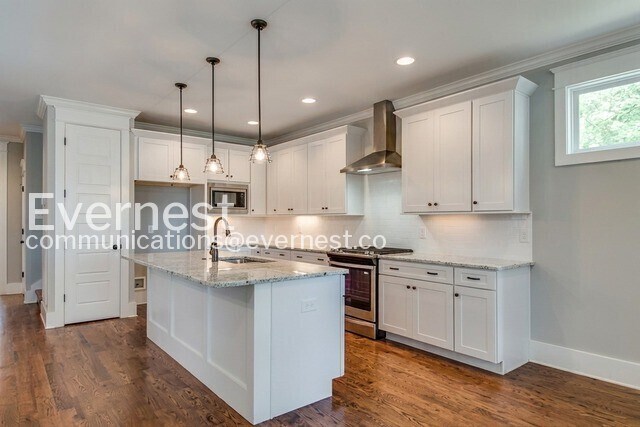 Foto del edificio - 3-Bed / 3-Bath Home with Modern Amenities/ Available Soon!