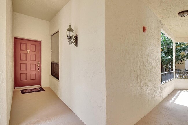 Foto del edificio - 7520 La Paz Blvd