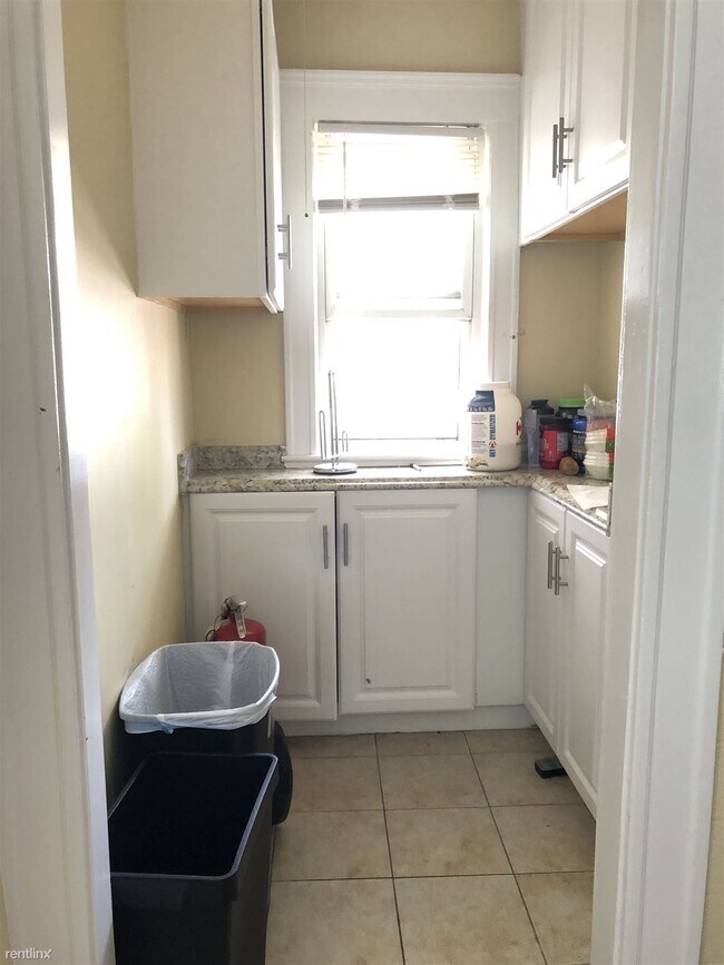 Building Photo - 5 br, 2 bath House - 120 Holton St # 2 120...