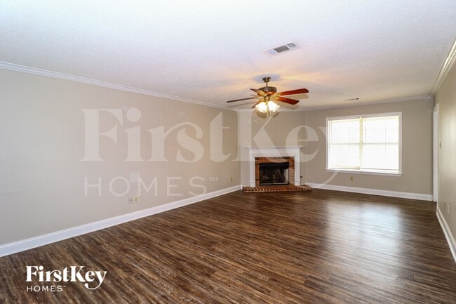 Building Photo - 9689 Kingsridge Dr