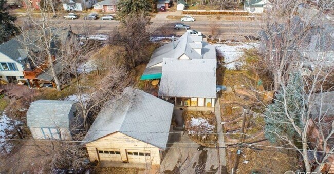 Foto del edificio - Stand alone Home Desirable Hill location