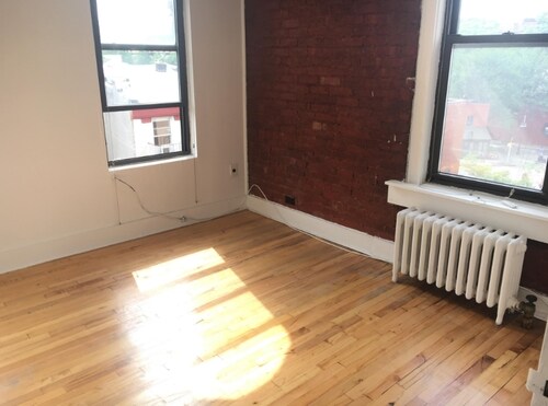Building Photo - 34 Jones St