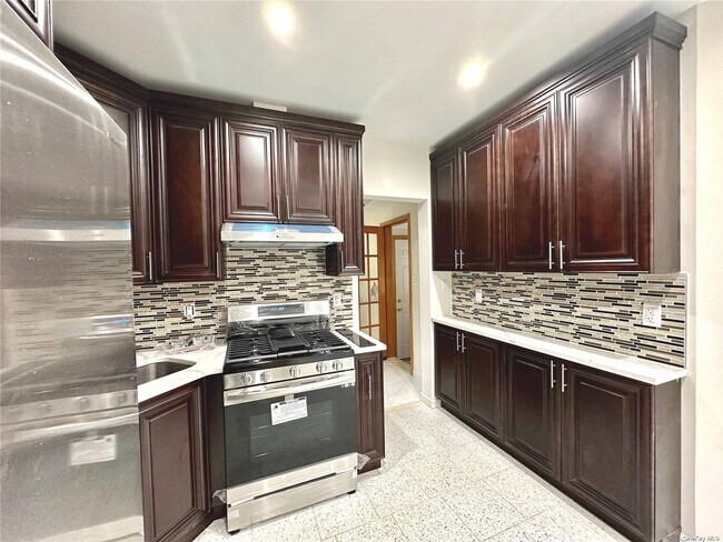 Foto del edificio - 2610 E 26th St
