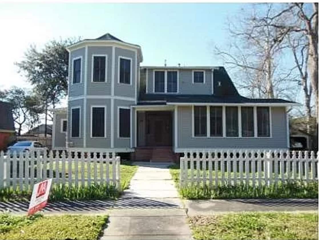 215 Versailles Blvd Unit 1, Lafayette, LA 70501 Room for Rent in