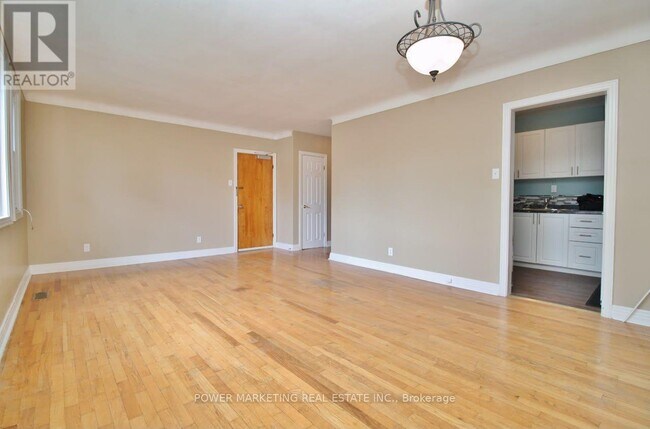 Building Photo - 885 Maitland Ave
