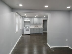 Building Photo - 8 Mangam St