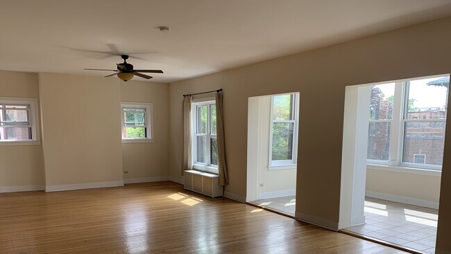 Building Photo - 5109 S Ellis Ave