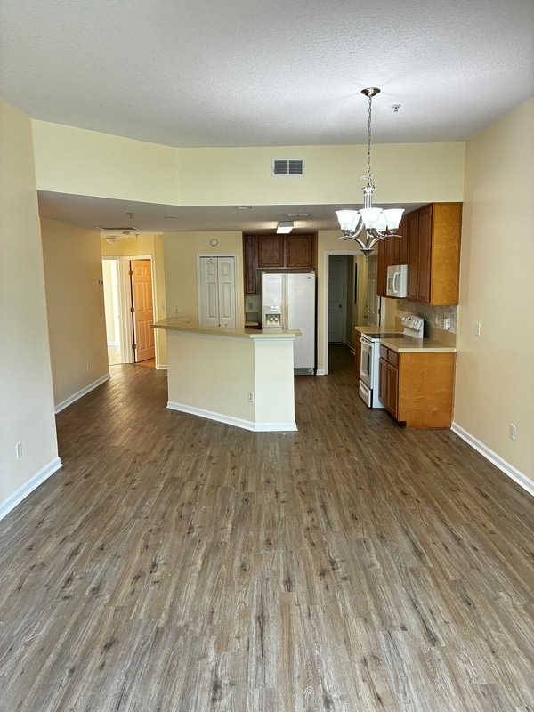 Building Photo - 9370 Scaup Way