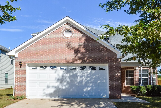 Building Photo - 469 Cathedral Dr