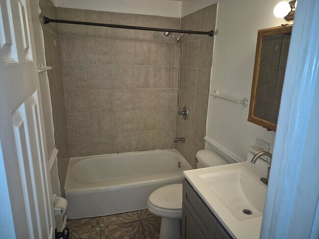 Foto del edificio - 4108 Edwards Rd