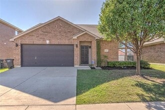 Building Photo - 8821 Stirrup Way