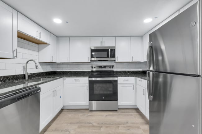 Building Photo - 1427 9th Ave