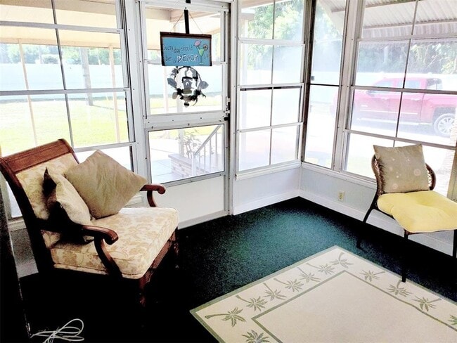 Building Photo - 808 53rd Ave E