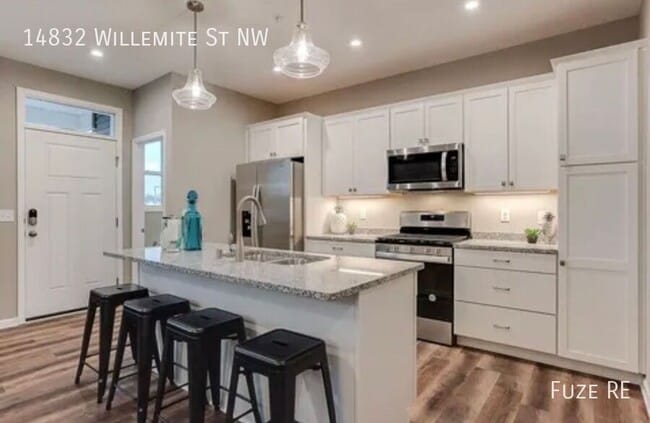 Foto del edificio - 14832 Willemite St NW