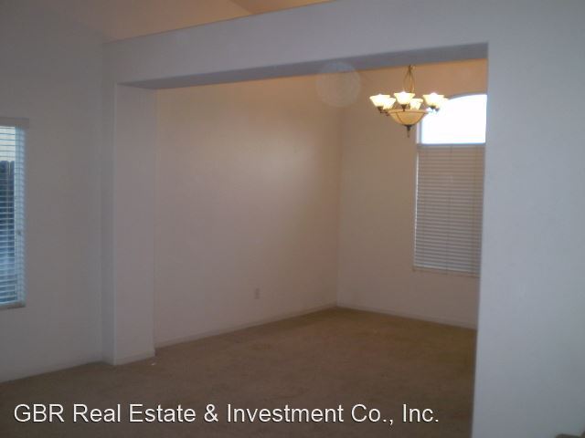 Foto del edificio - 4 br, 3 bath House - 140 Johnson Street