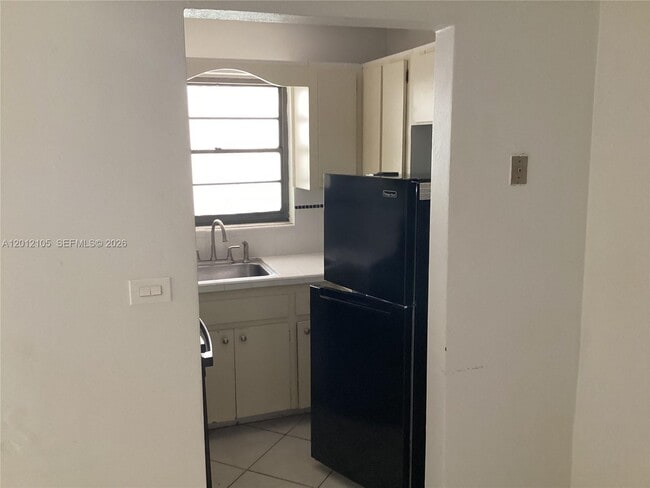 Foto del edificio - 2079 NE 167th St