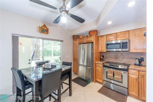 Building Photo - 5701 NW 98th Way