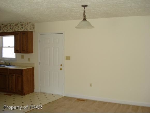 Building Photo - 525 Gillis Hill Rd