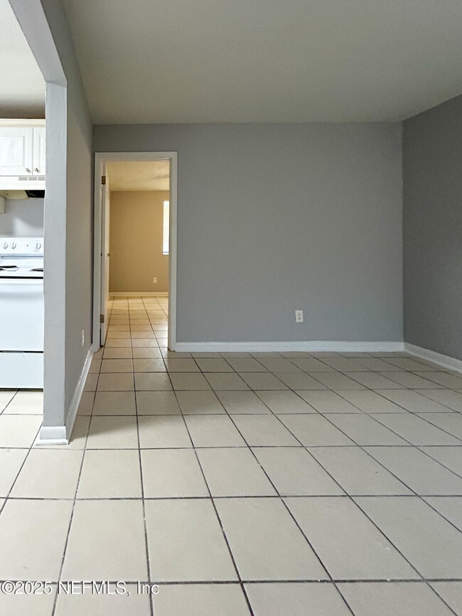 Building Photo - 1122 Woodruff Ave