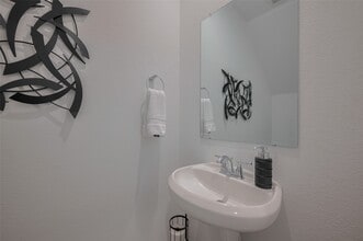 Building Photo - 3113 Crown Gate Dr