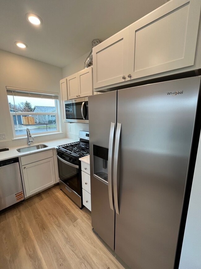 Building Photo - Newly Constructed ADU in Madras