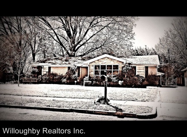 Building Photo - 133 N Rose Rd