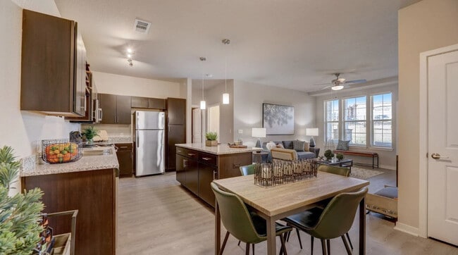 Espacio vital - Springs at Five and Main