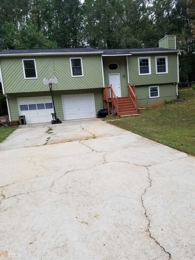 Building Photo - 2337 Goodwood Dr