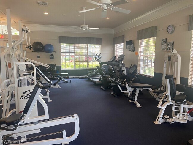 Foto del edificio - 10103 Spyglass Hill Ln