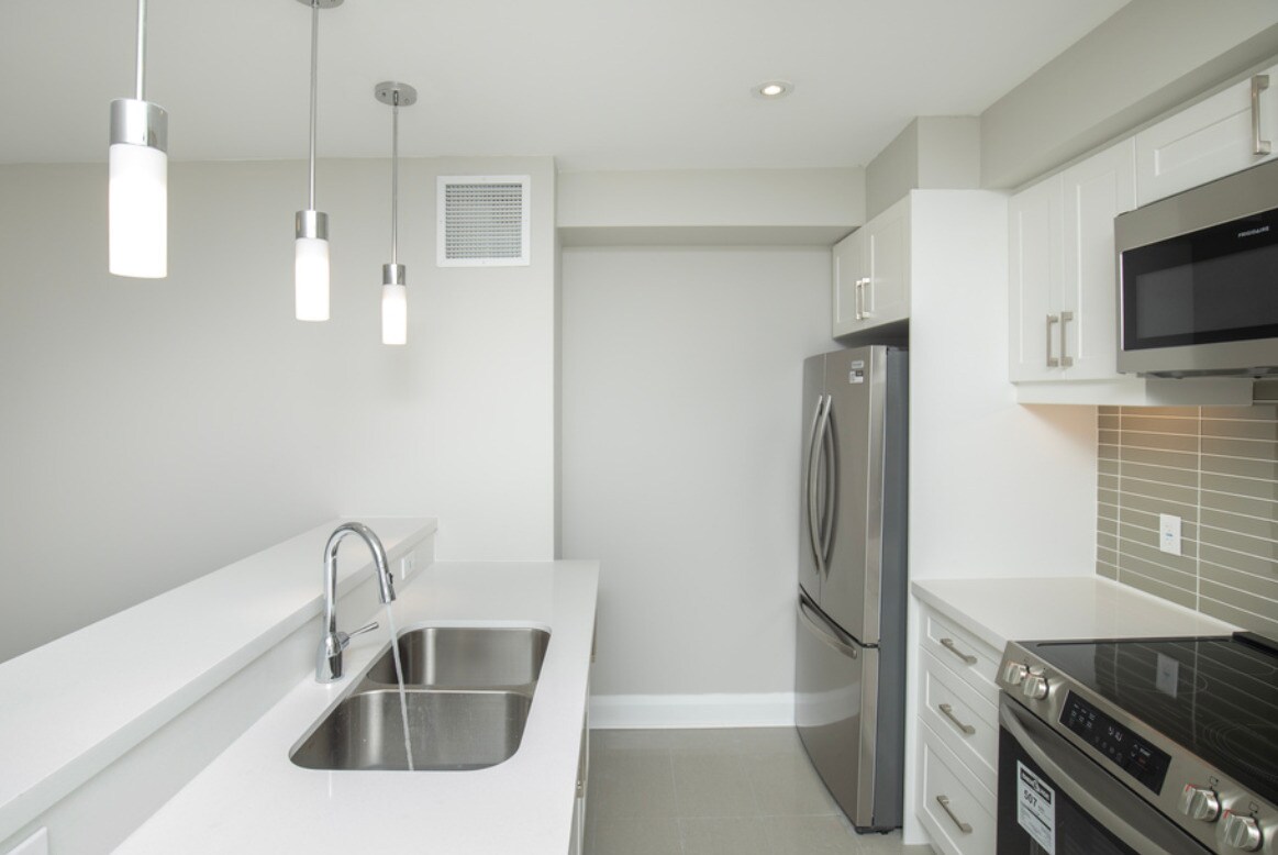 Photo du bâtiment - 806 Kennedy Rd