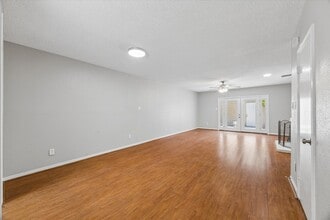 Building Photo - 995 Memorial Village Dr
