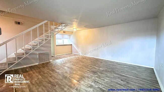 Foto del edificio - 3045 Park Ln