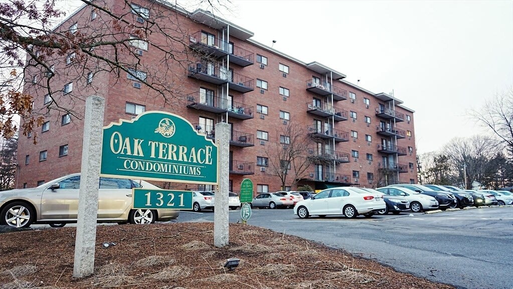 Foto del edificio - 1321 Worcester Rd