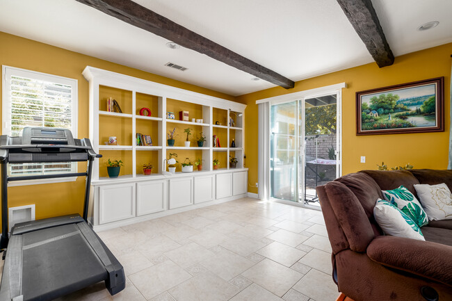 Building Photo - 29677 Cool Meadow Dr