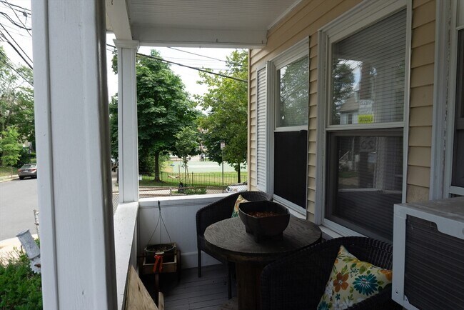 Building Photo - 18 Ranelegh Rd
