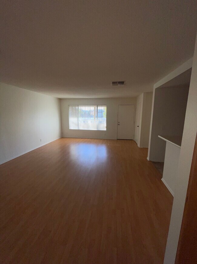 Building Photo - 11707 Otsego St