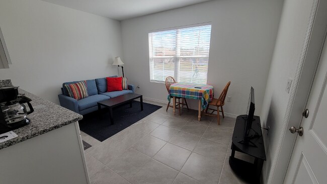 Foto del edificio - 733 Cleaves St SE